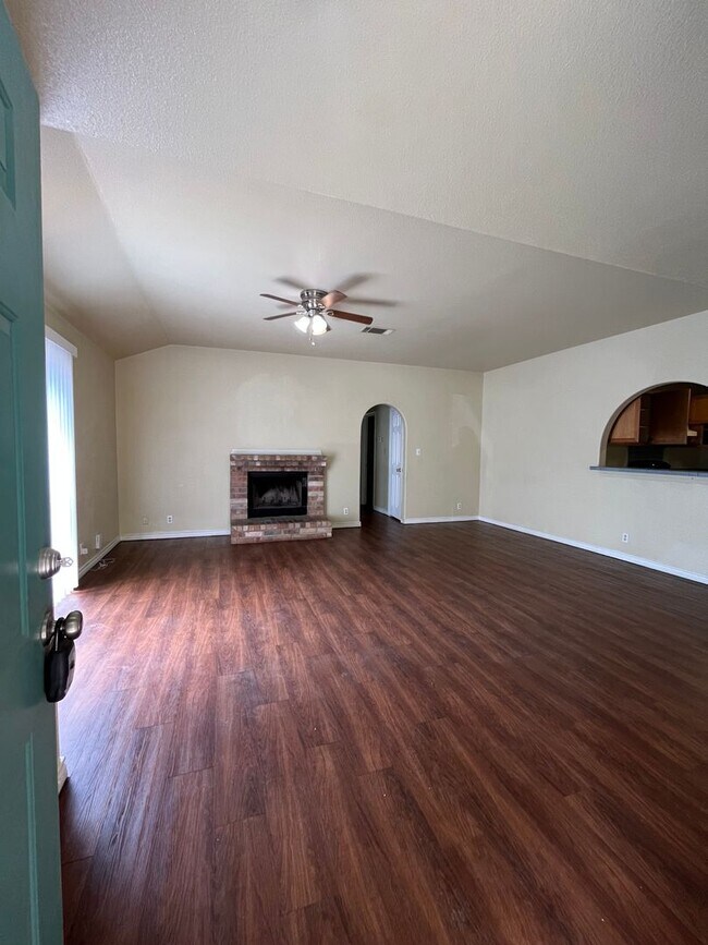 Photo - 2628 Gwendolyn Ln Unit 2628 A Gwendolyn Ln