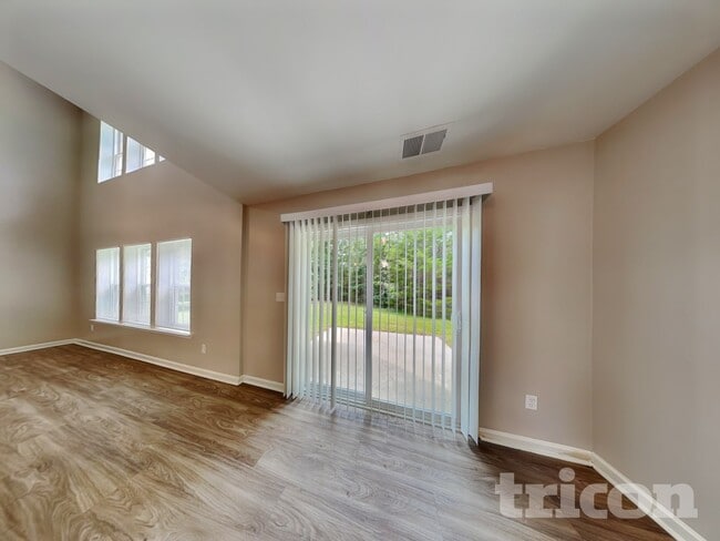 Photo - 703 Carly Court