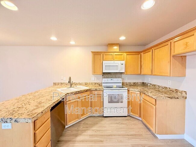 Photo - 16524 NE 19th St