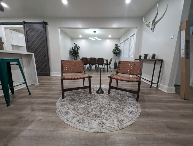 Photo - 4 Bed 2 Bath