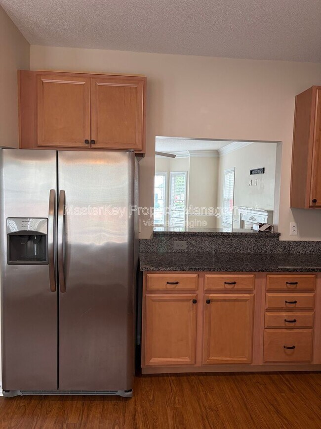 Photo - 208 Pointe Crest Ct