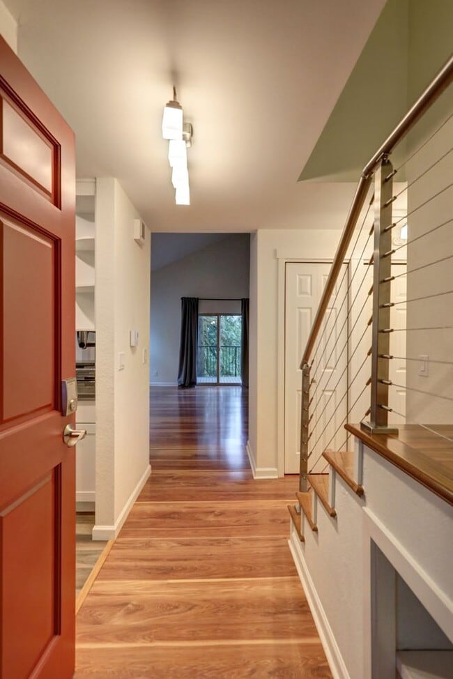 Photo - Large 2 Story Condo Available in Perfect Redmond Location! Unit 31C