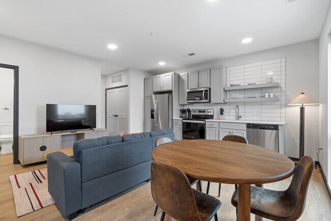 Photo - 423 E Michigan St Unidad ID1032105P