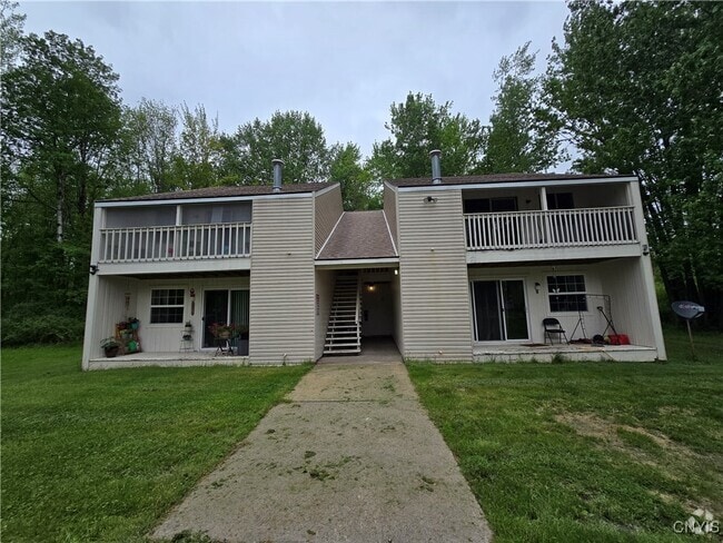 Building Photo - 427 Lake St Rental