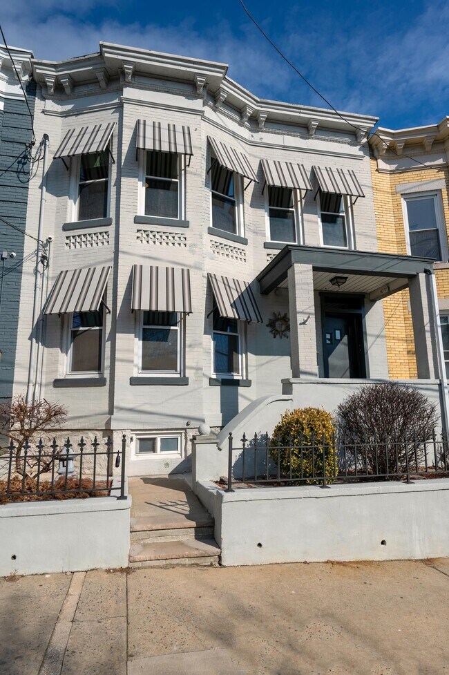 Photo - 307 Henry St Unit Apt 1