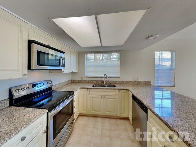 Photo - 4944 Harbor Woods Dr