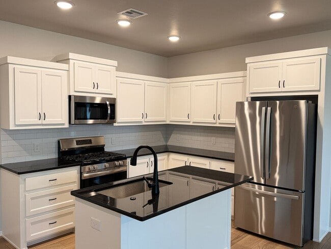 Building Photo - 4 West Unit 13613 Calli Court