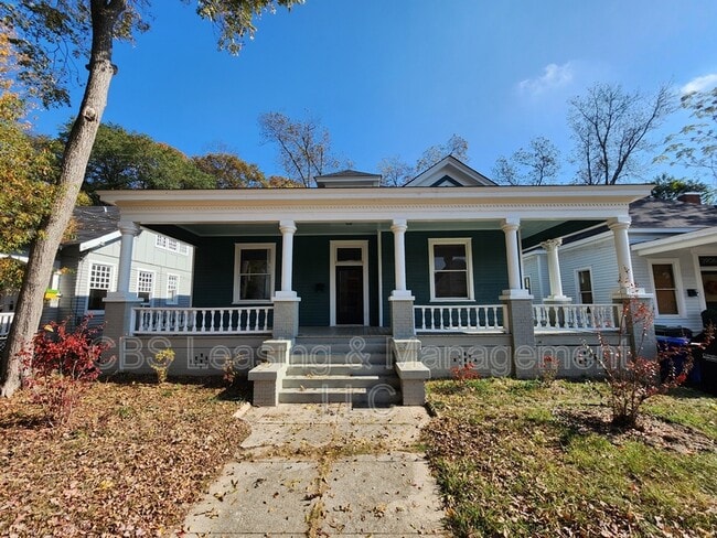 Building Photo - 2908 10th Ave