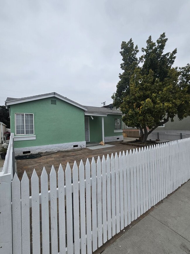 Building Photo - Bellflower Blvd. - Wu Unit 15306 Rental