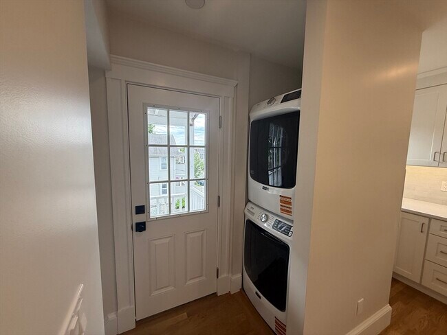 Photo - 67 Walnut St Unit 1