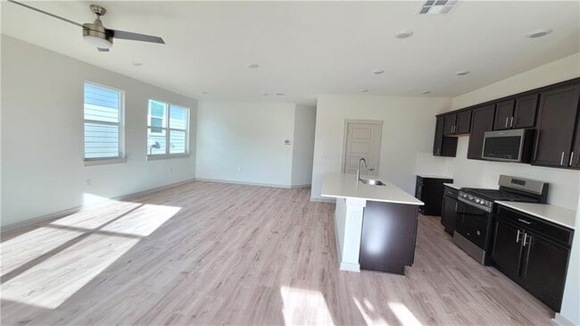 Photo - 13708 Zuhause Dr