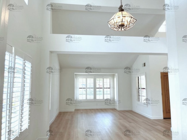 Photo - Shadowridge  Gorgeous 3 Bedroom Home In Desirable Neighborhood / Vista