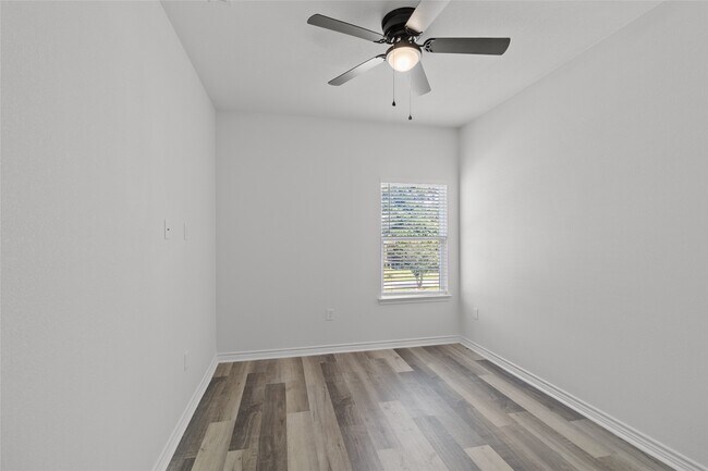 Photo - 760 Juneau Ct