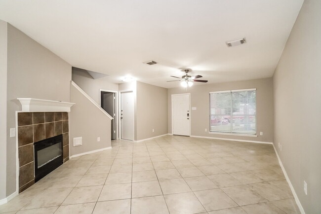 6507 Briargate Tr