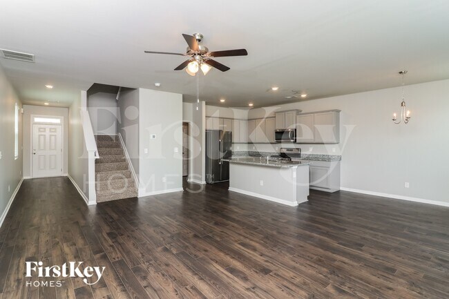 Photo - 58 Lauritsen Way