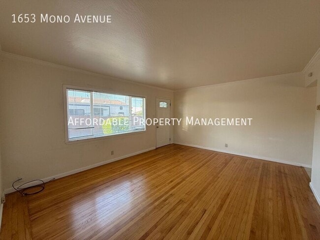 Photo - 1653 Mono Ave