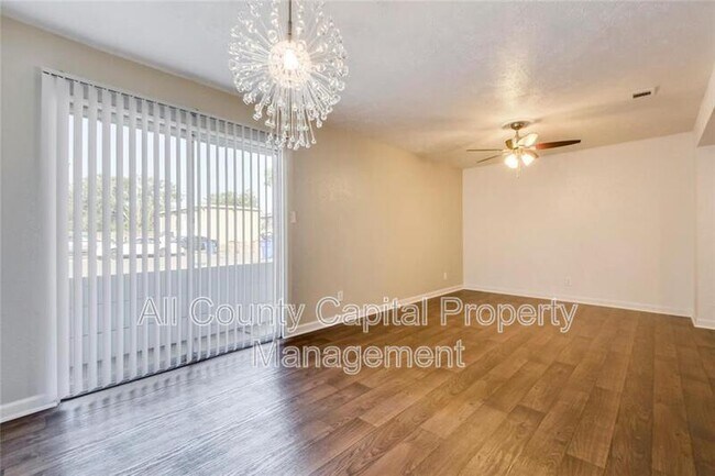 Photo - 300 Carmen Ct