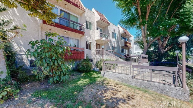 Photo - 12157 Moorpark St Unit 202