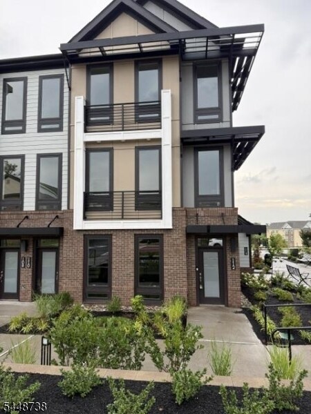 Photo - 112 Village Dr