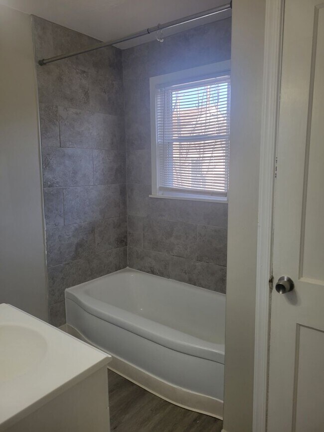 Photo - 2013 E Ocean View Ave Unit F