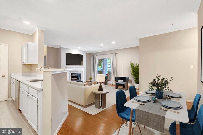 Photo - 1701 Lake Shore Crest Dr Unit 11
