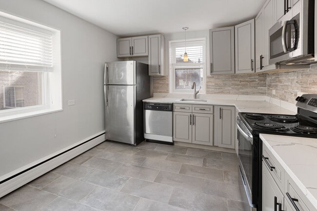 Photo - 6122 N Kenmore Ave Unit 3w