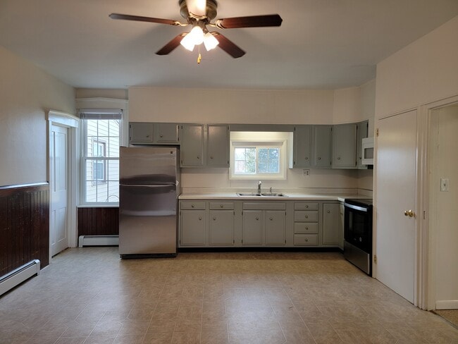 Photo - 501B E Main Ave