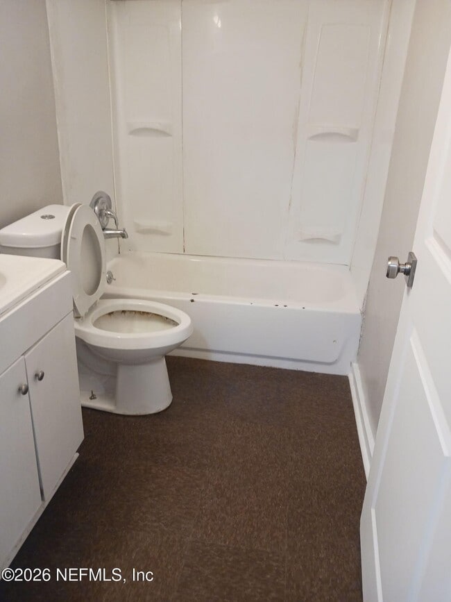 Photo - 1358 W 23rd St