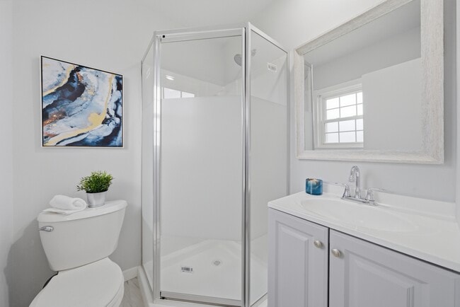 Photo - 593 Bristol Ln