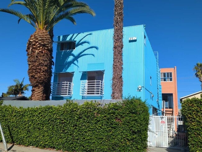 Building Photo - 915 Broadway St Unit 01