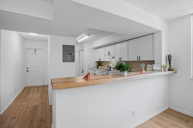 Photo - 8296 NW 24th St