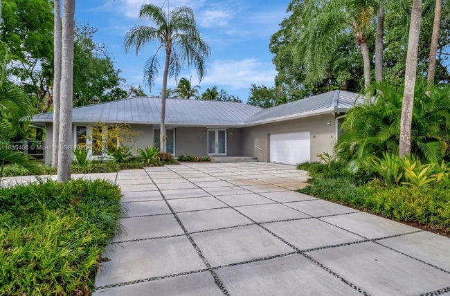 Building Photo - 5765 SW 84th St Rental