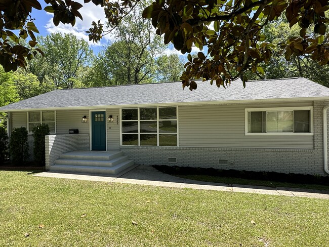 Photo - 4848 Gilmore Dr House