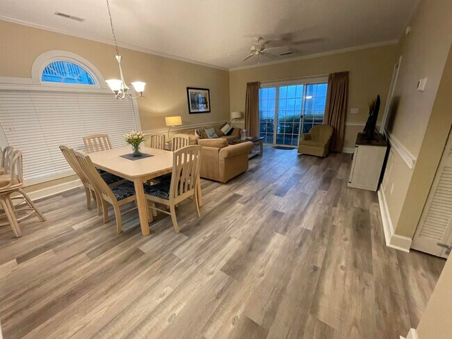 Photo - 702 Riverwalk Dr