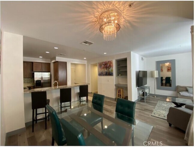 Photo - 21301 Erwin St