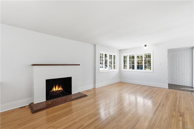 Photo - 815 S Juanita Ave