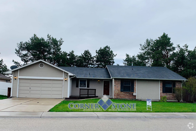 Building Photo - Boise Home with 2 Master Bedrooms!