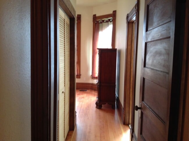 Photo - 1585 Exchange St