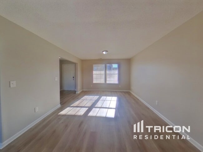 Photo - 411 Fox Trot Dr