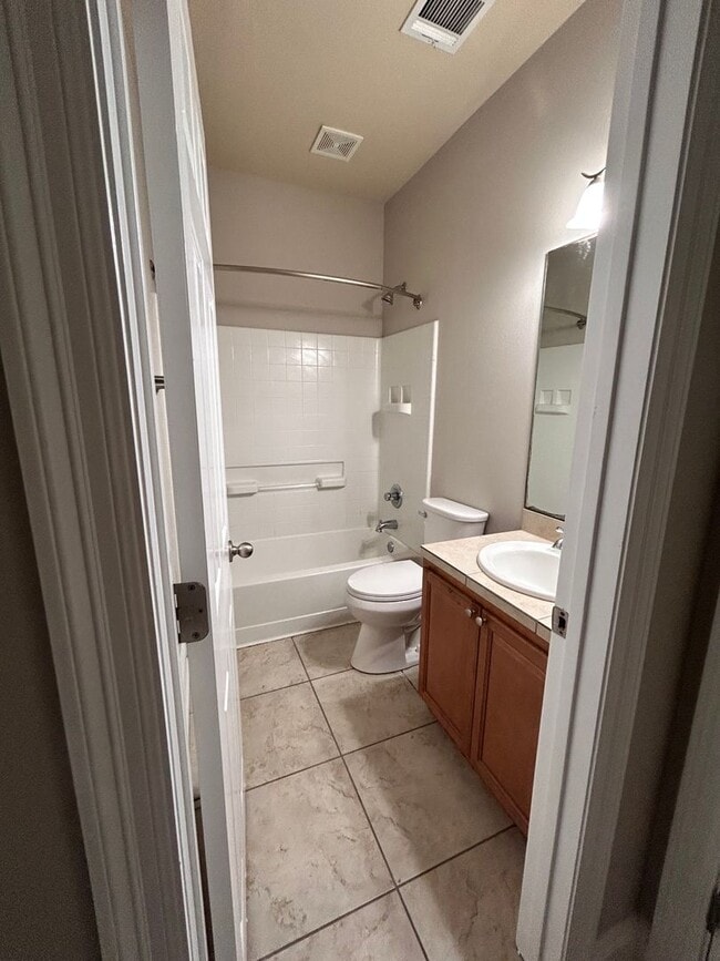 Photo - 5206 Lone Pine Ln