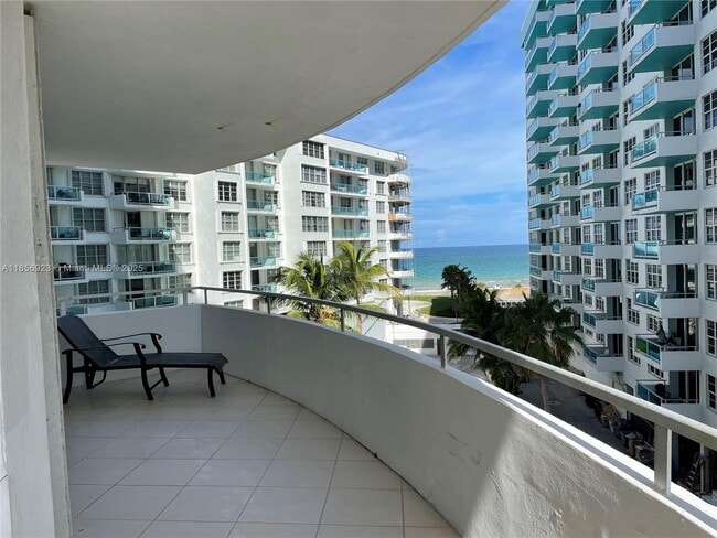 Photo - 5151 Collins Ave Unit 624