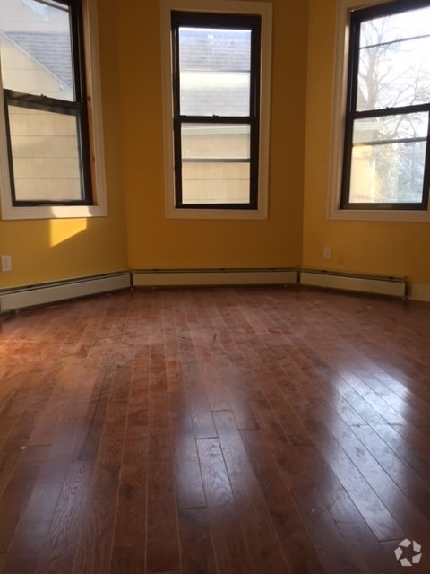 Building Photo - 41 Rochelle Ter Unit 1 Rental