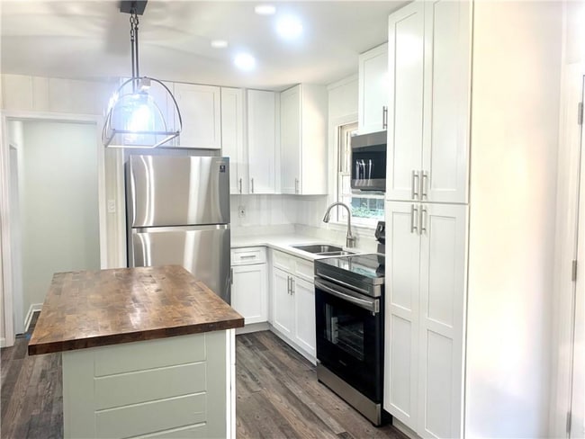 Photo - 1760 Fairview Cir