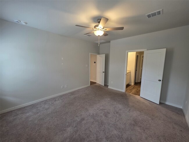 Building Photo - 25049 Pomegranate Pl