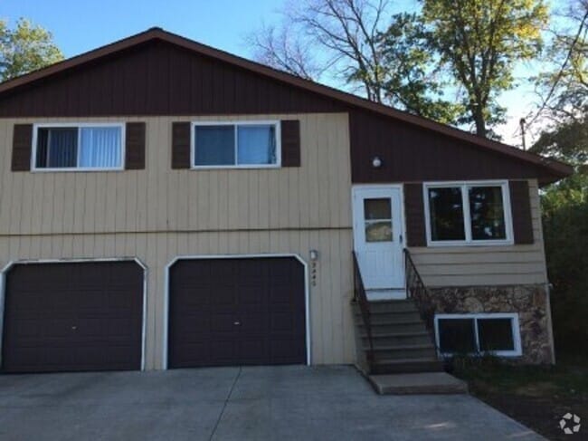 Building Photo - 2 Bedroom Duplex Rental