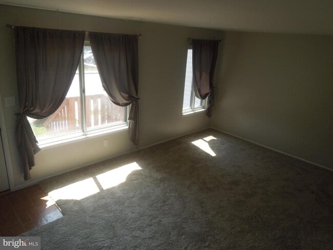 Photo - 1612 Grason Ln