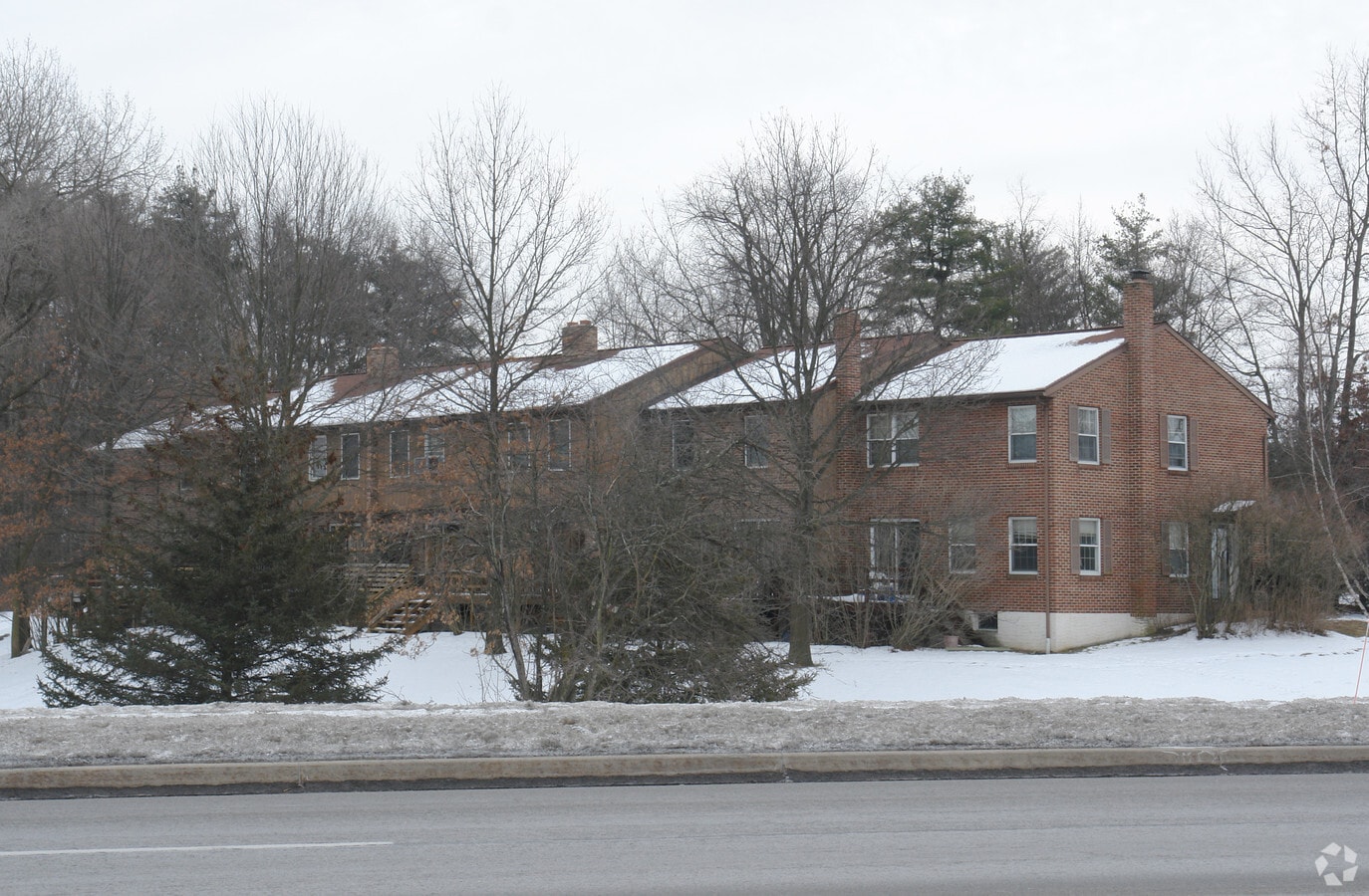 Evergreen - Evergreen Apartments