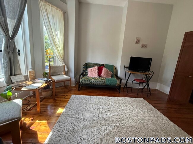 Building Photo - 94 Mt Pleasant Ave