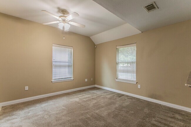 Photo - 21Addi LN, Lacy Lakeview, TX