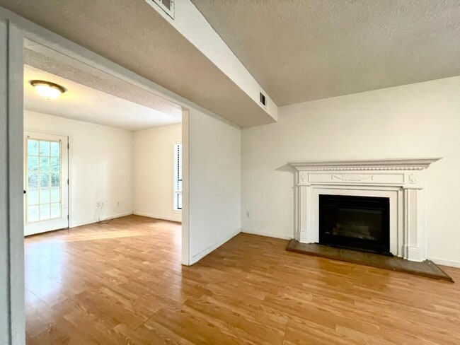 Photo - Large 4 Bedroom House